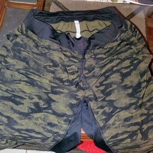 Lululemon T.H.E. Shorts camouflage 11” unlined XXL